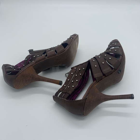 Stunning Vintage Studded Leather and Zipper Heels - Picture 7 of 14
